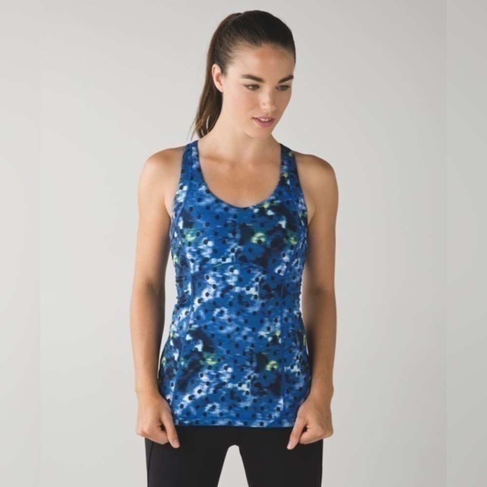Lululemon blue dotted kanto catch me tank top